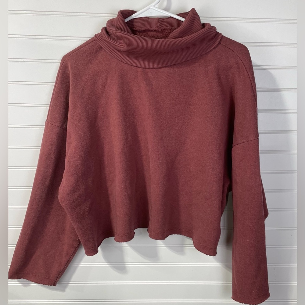 American Eagle Pink Cropped Turtlenecks XS Womens